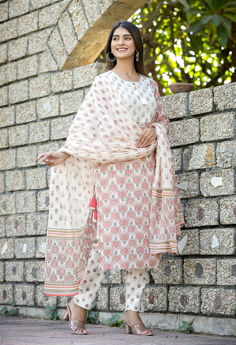 Kaajh Women's White Cotton Mirror Work Kurta Pant Set With Dupatta