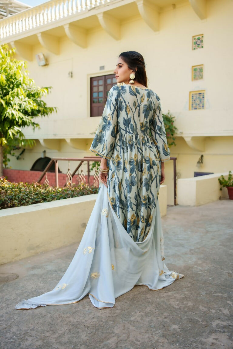 Vaasva Women SkyBlue Muslin Embroidered Kurta,Pant & Dupatta Set