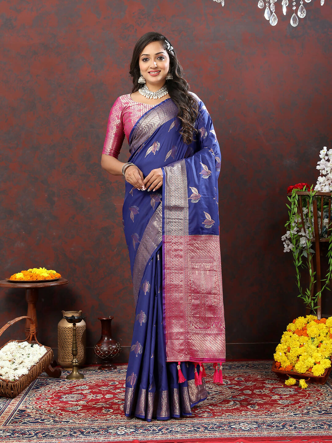 Lorenvalley Fashion Navyblue Soft Silk Woven Design Zari Weaving Saree