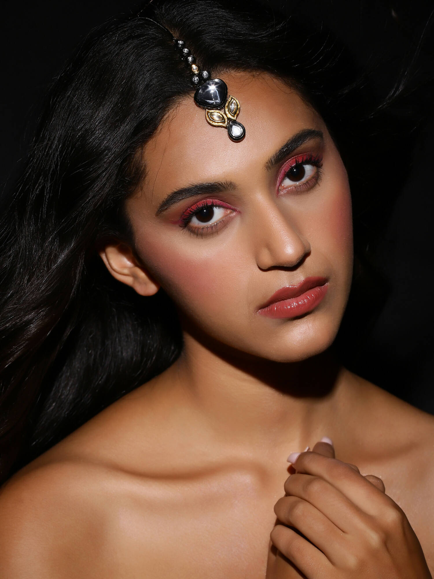 Gold-Polished White Kundan-Studded Maang Tikka - Ruby Raang