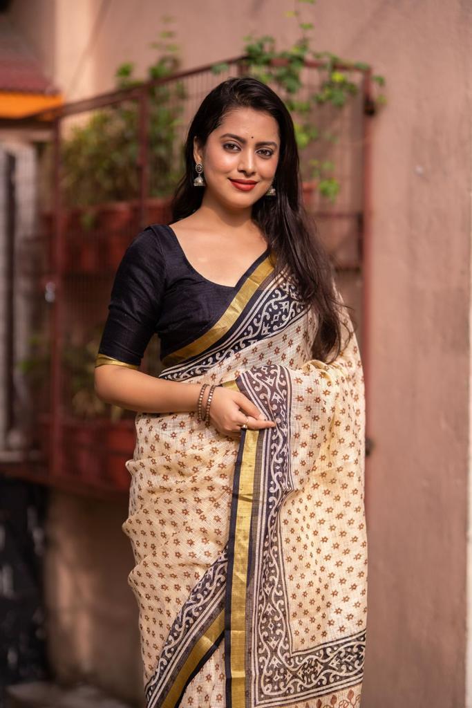 Cream Silk Blend Geometric Saree with Unstitched Blouse - Hiral Fashion