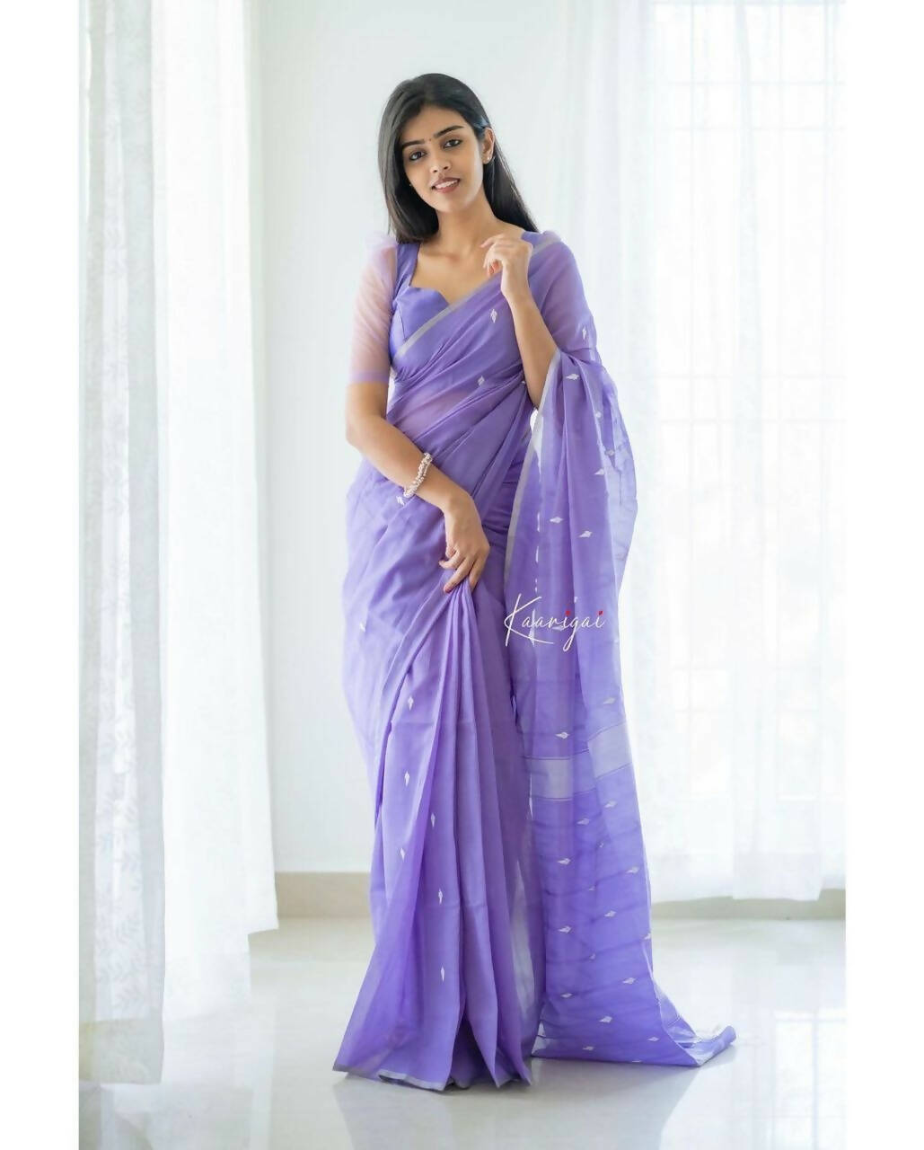 DEIANA'S Beautiful Designer Golden zari Soft Cotton Saree - Lavender