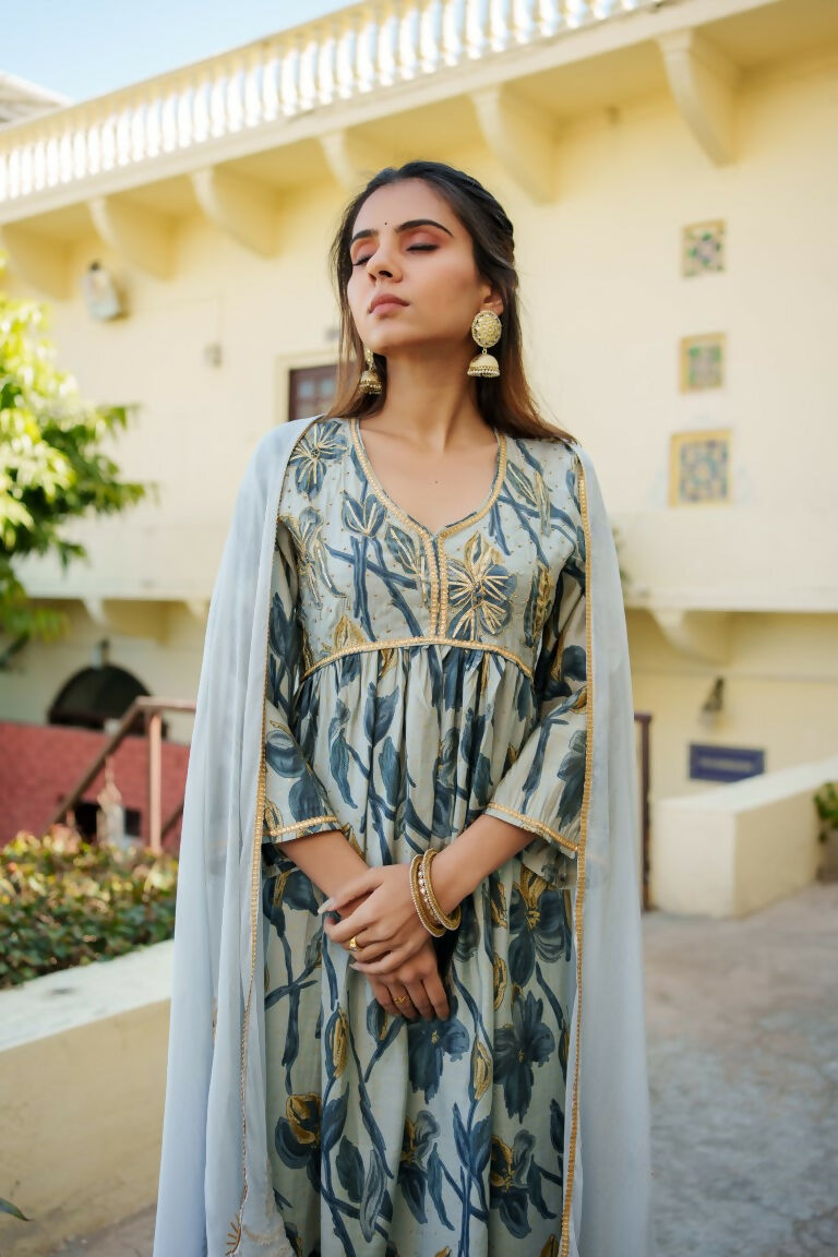 Vaasva Women SkyBlue Muslin Embroidered Kurta,Pant & Dupatta Set