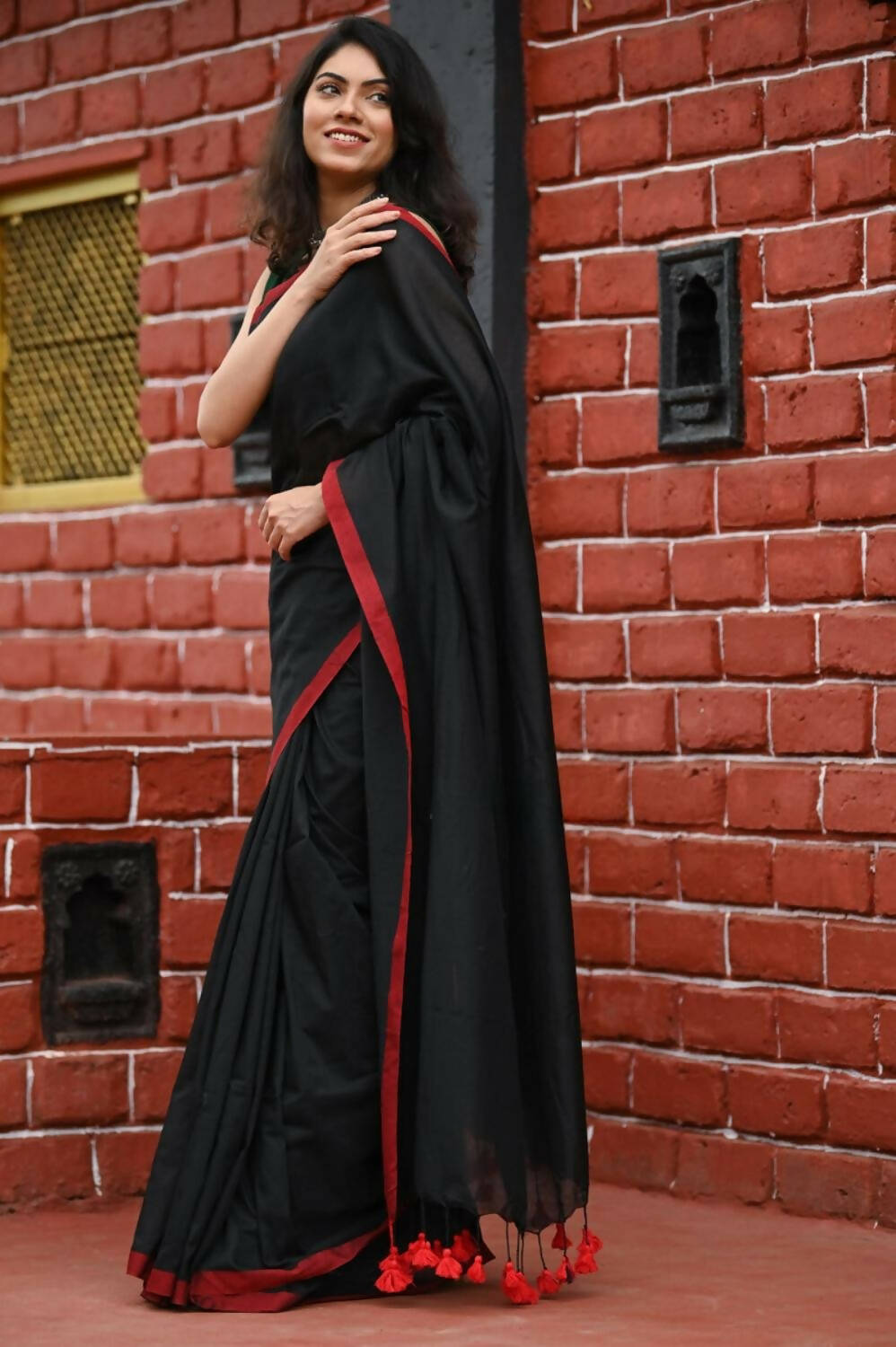 Very Much Indian Pure Cotton Handloom Saree With Intricate Border - Black